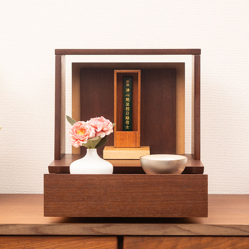 ニレ材を使用